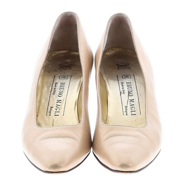 Bruno Magli gold  Leather Heels Timeless Elegance - Picture 1 of 2